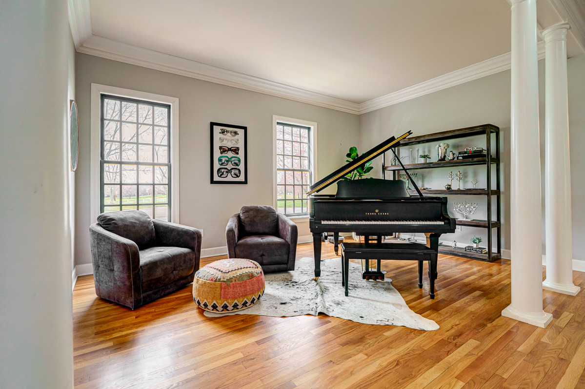 6988 Greensward Rd-29