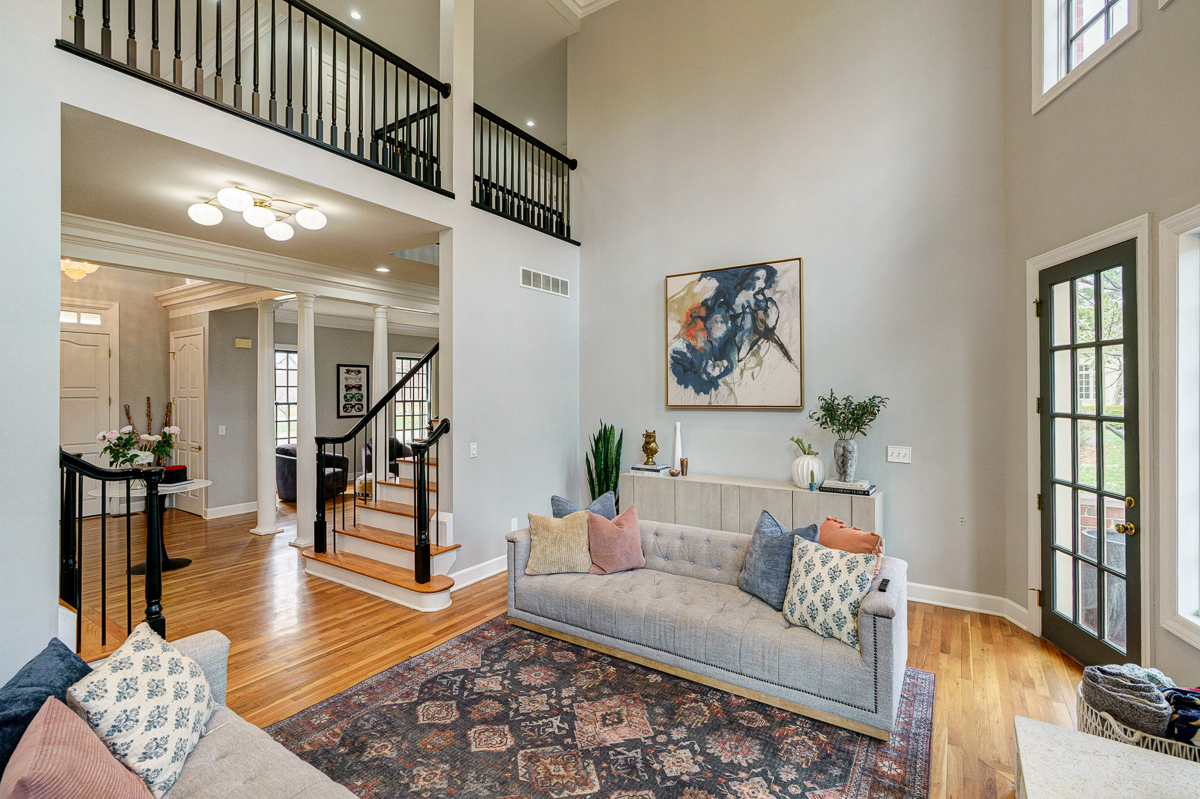 6988 Greensward Rd-37