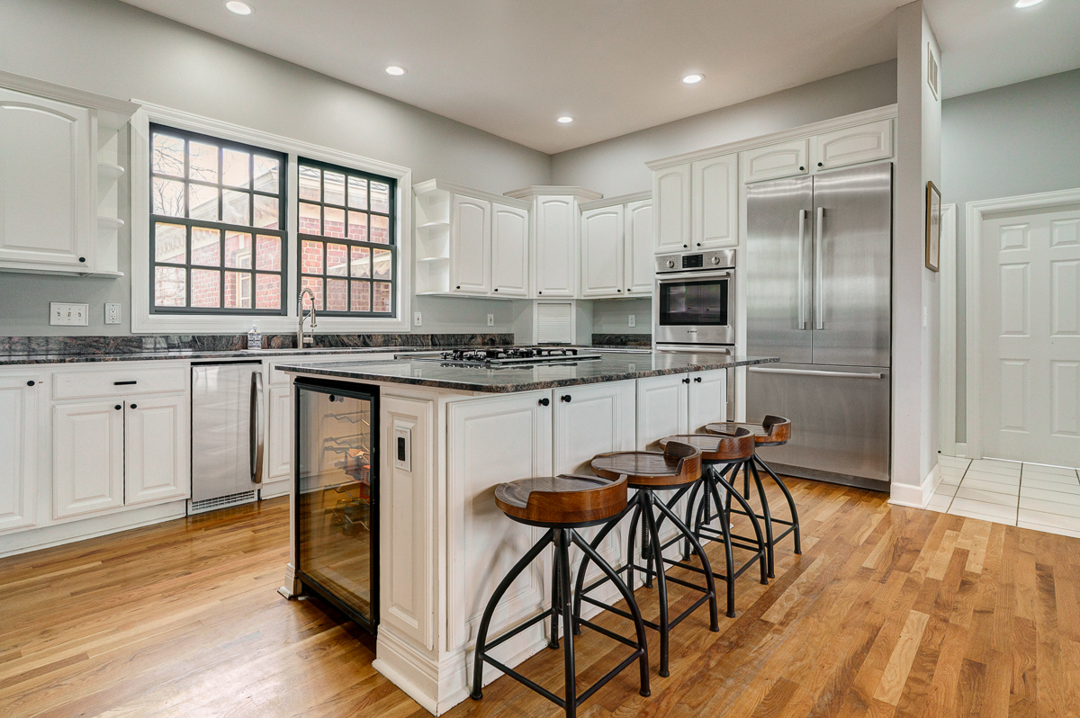 6988 Greensward Rd-42