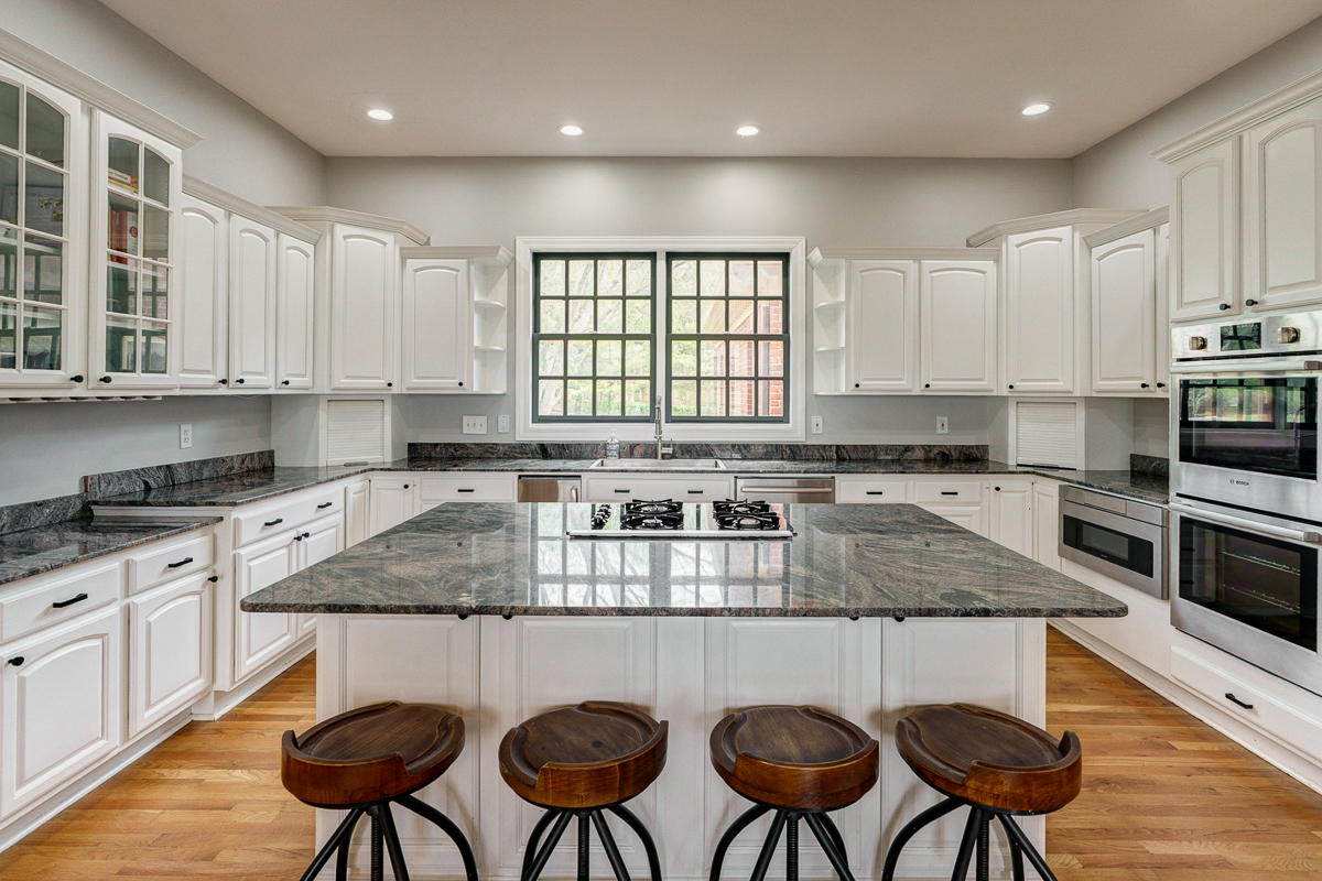 6988 Greensward Rd-46