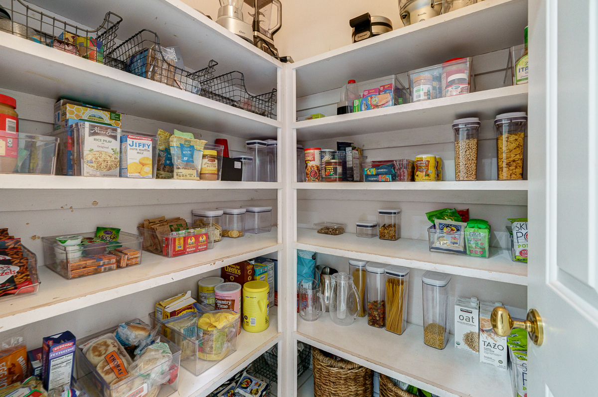 6988 Greensward Rd-52