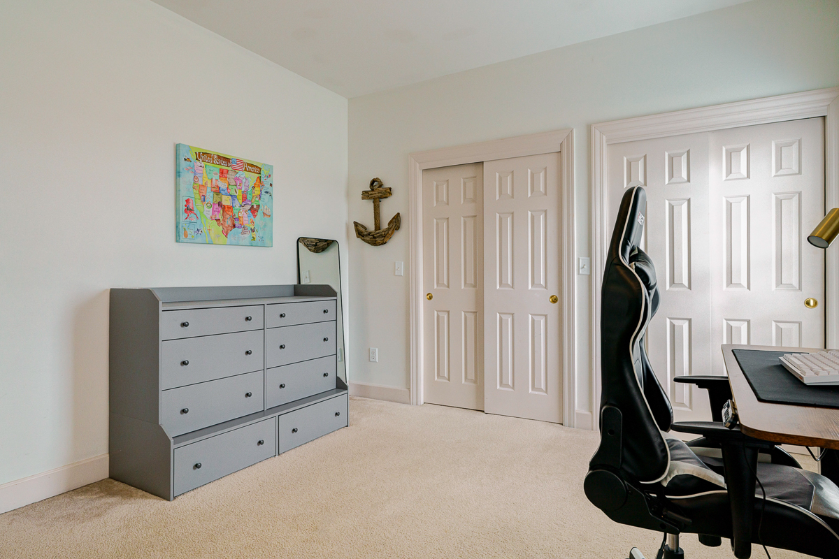 6988 Greensward Rd-75