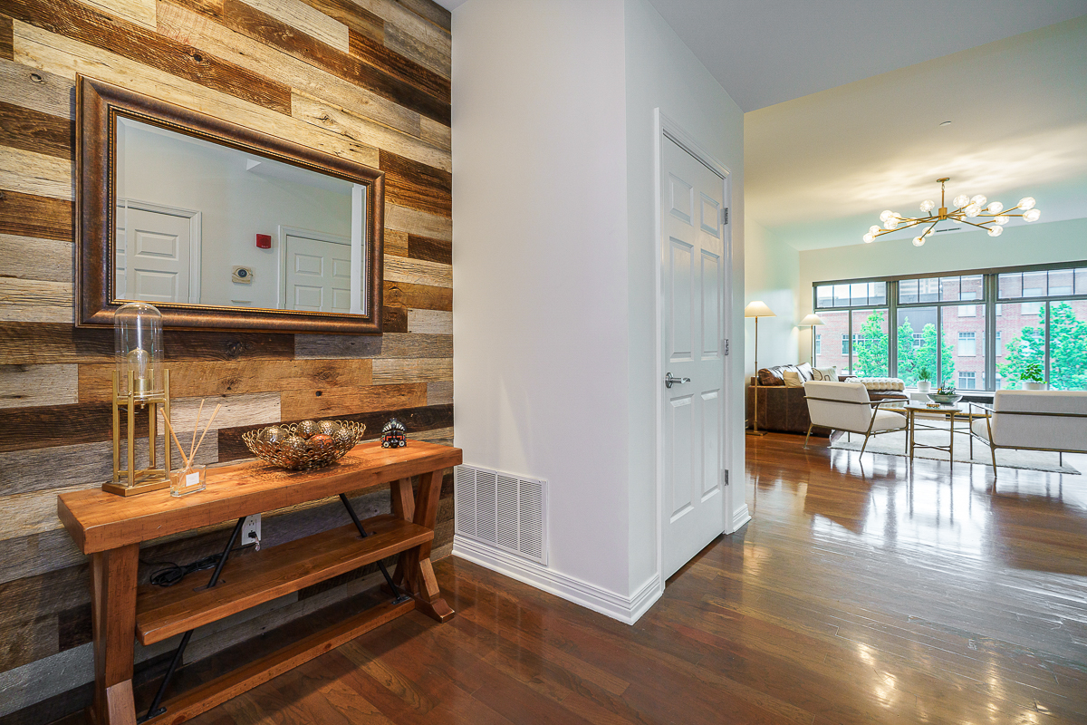 251 Daniel Burnham Sq-10