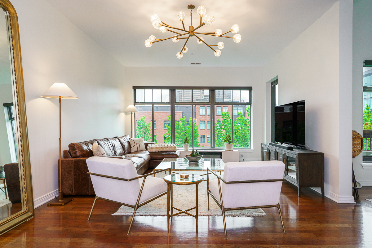 251 Daniel Burnham Sq-12