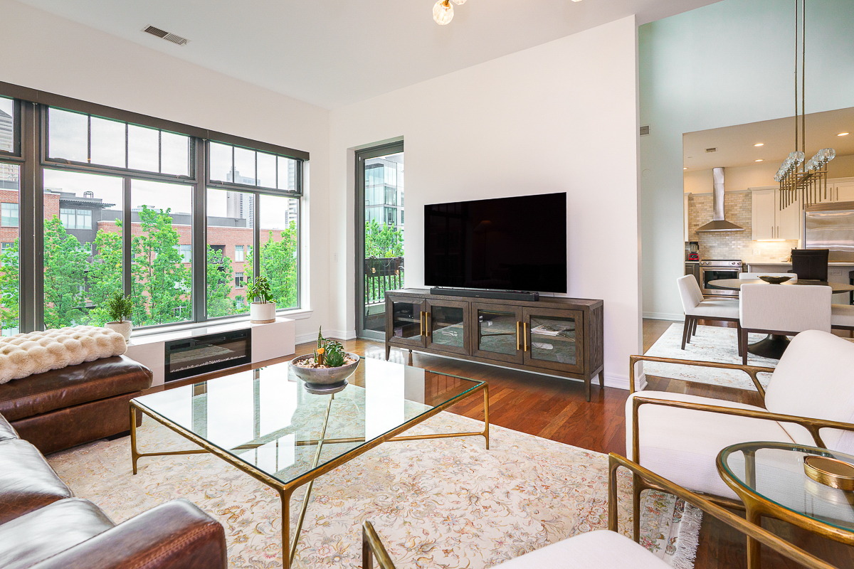 251 Daniel Burnham Sq-15