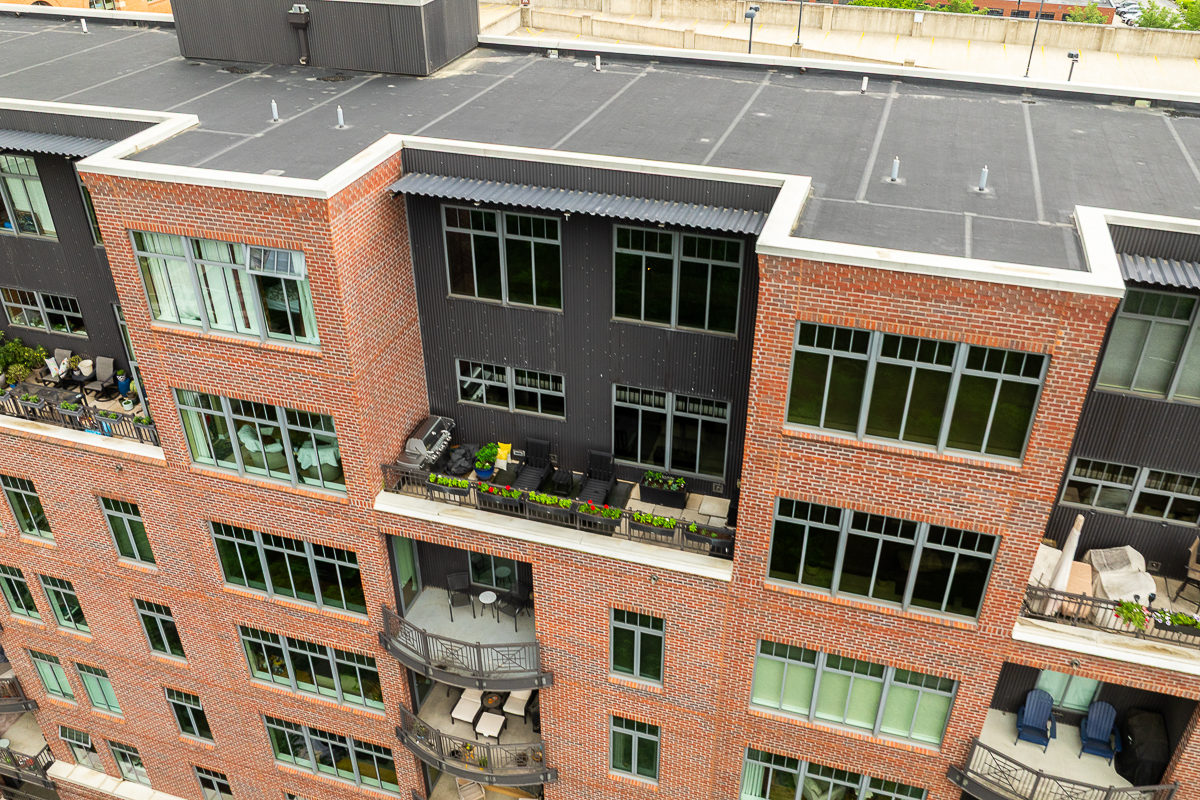 251 Daniel Burnham Sq-2