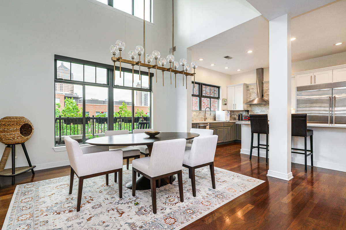 251 Daniel Burnham Sq-21