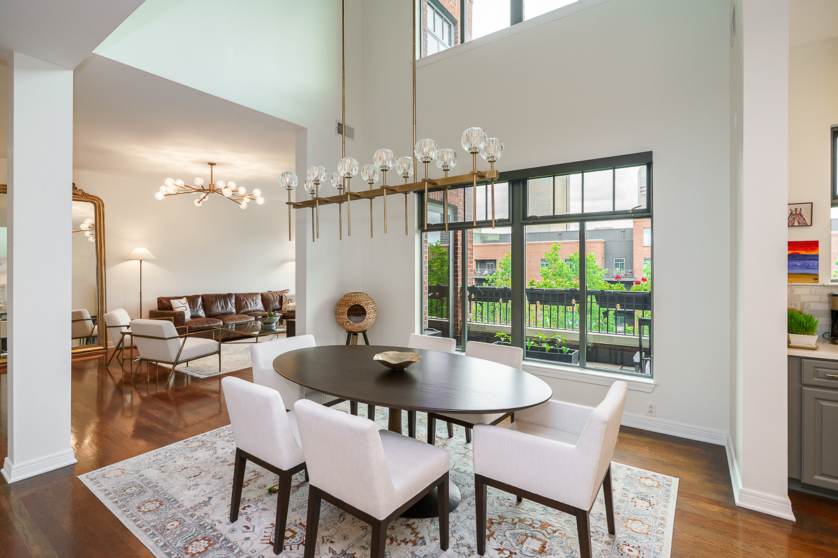 251 Daniel Burnham Sq-23