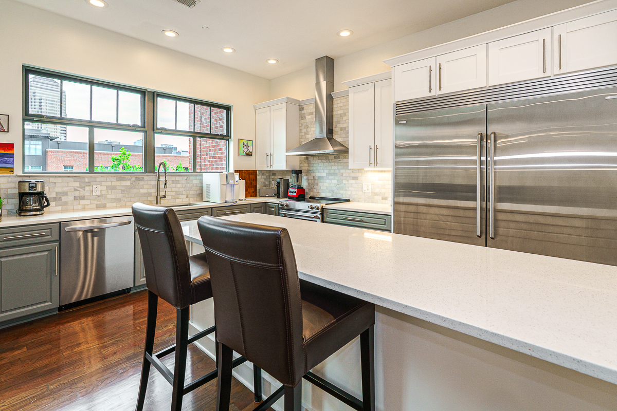 251 Daniel Burnham Sq-28