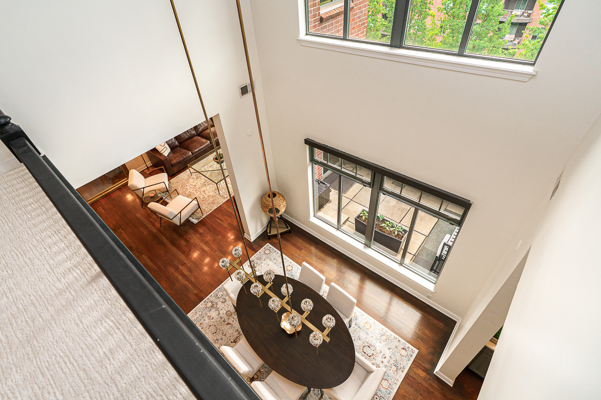 251 Daniel Burnham Sq-36