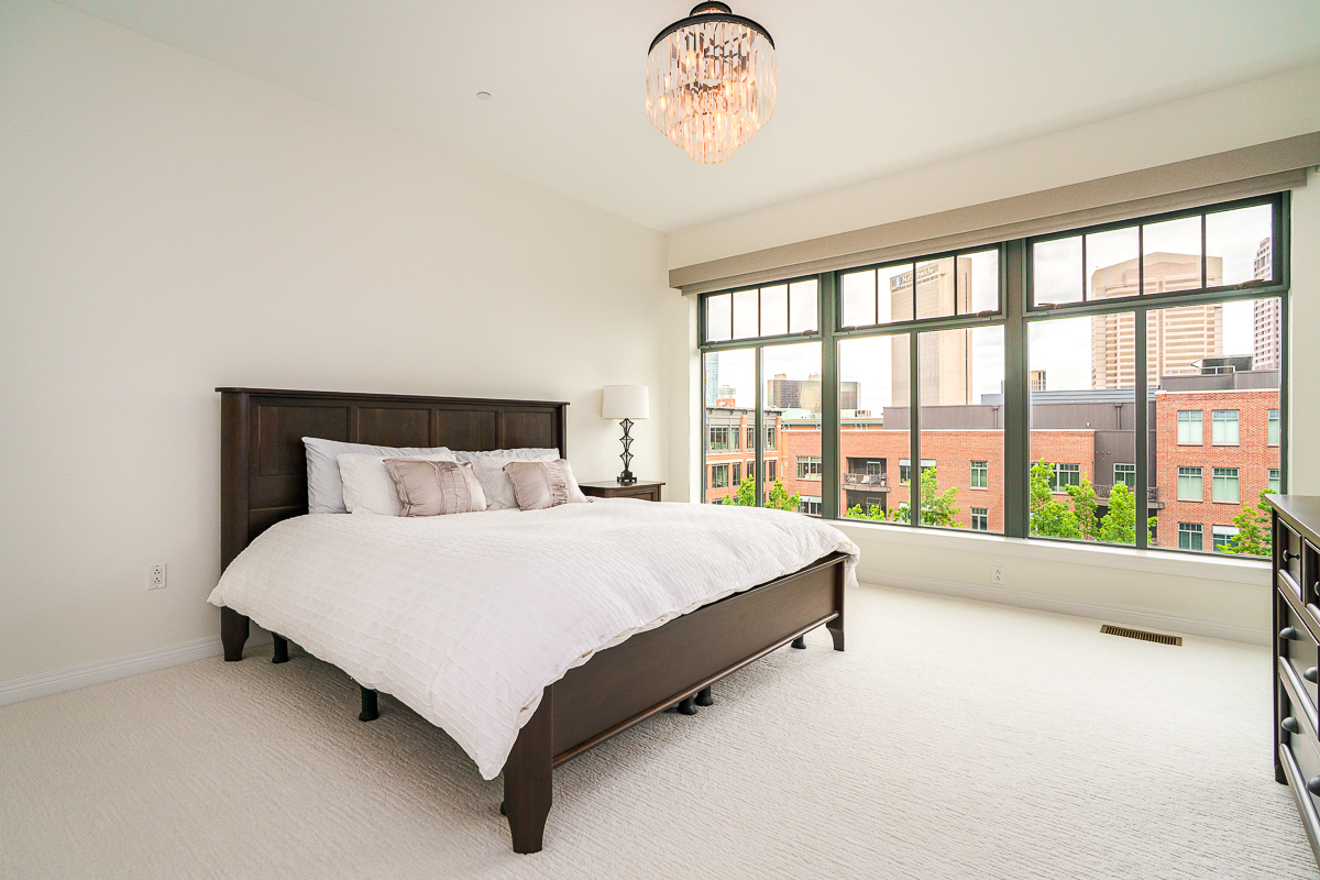 251 Daniel Burnham Sq-37