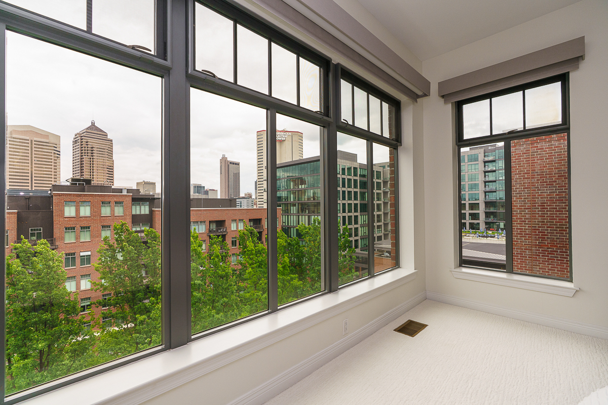 251 Daniel Burnham Sq-43