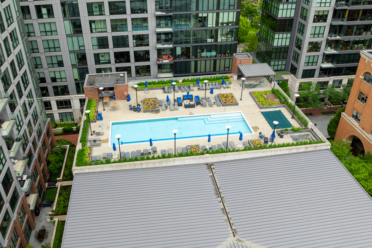 251 Daniel Burnham Sq-50