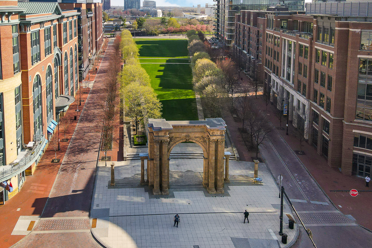 251 Daniel Burnham Sq-51