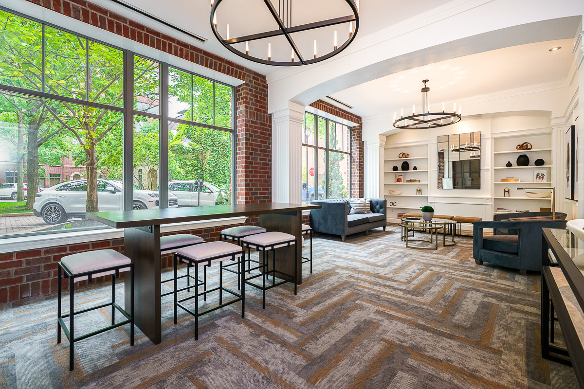 251 Daniel Burnham Sq-6