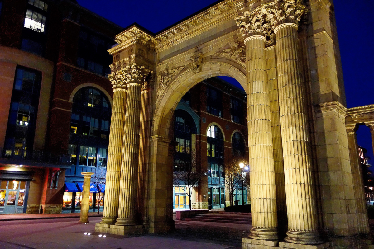 251 Daniel Burnham Sq-66