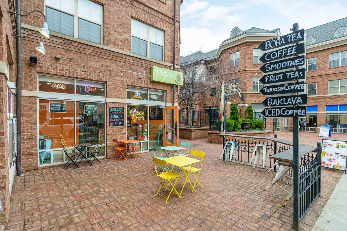 704 Park St-49