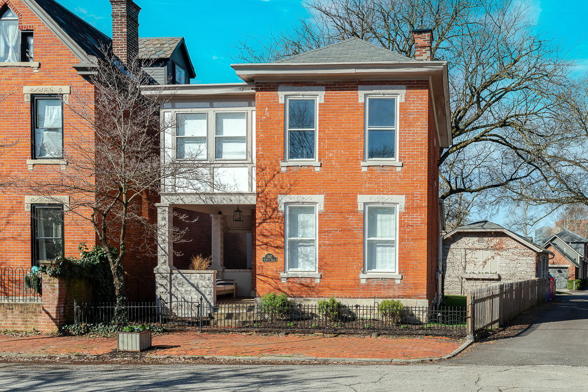 707 s 6th St-3