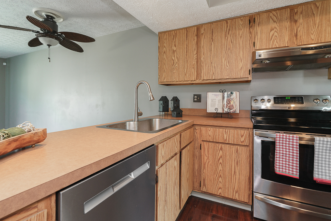 7602 Stone Lake Dr-19