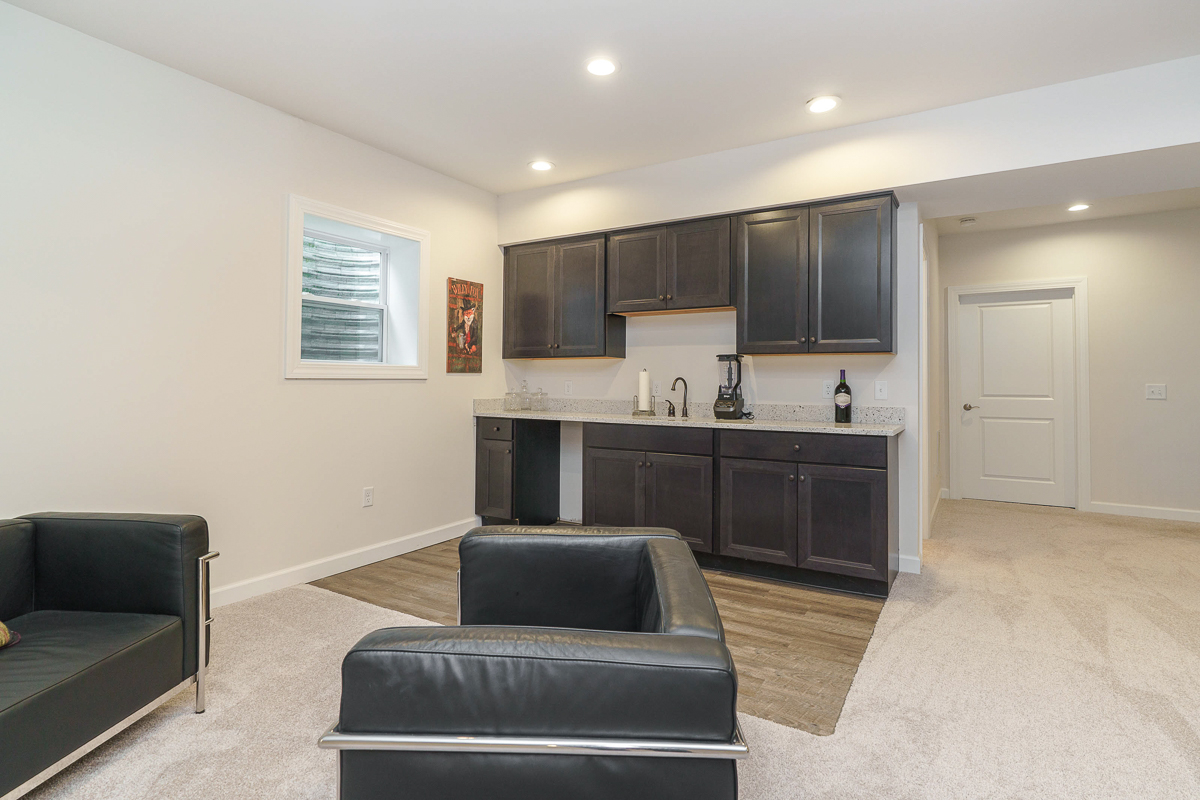 7678 Gateway Blvd-11