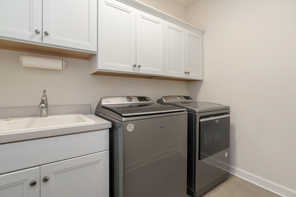 7678 Gateway Blvd-14