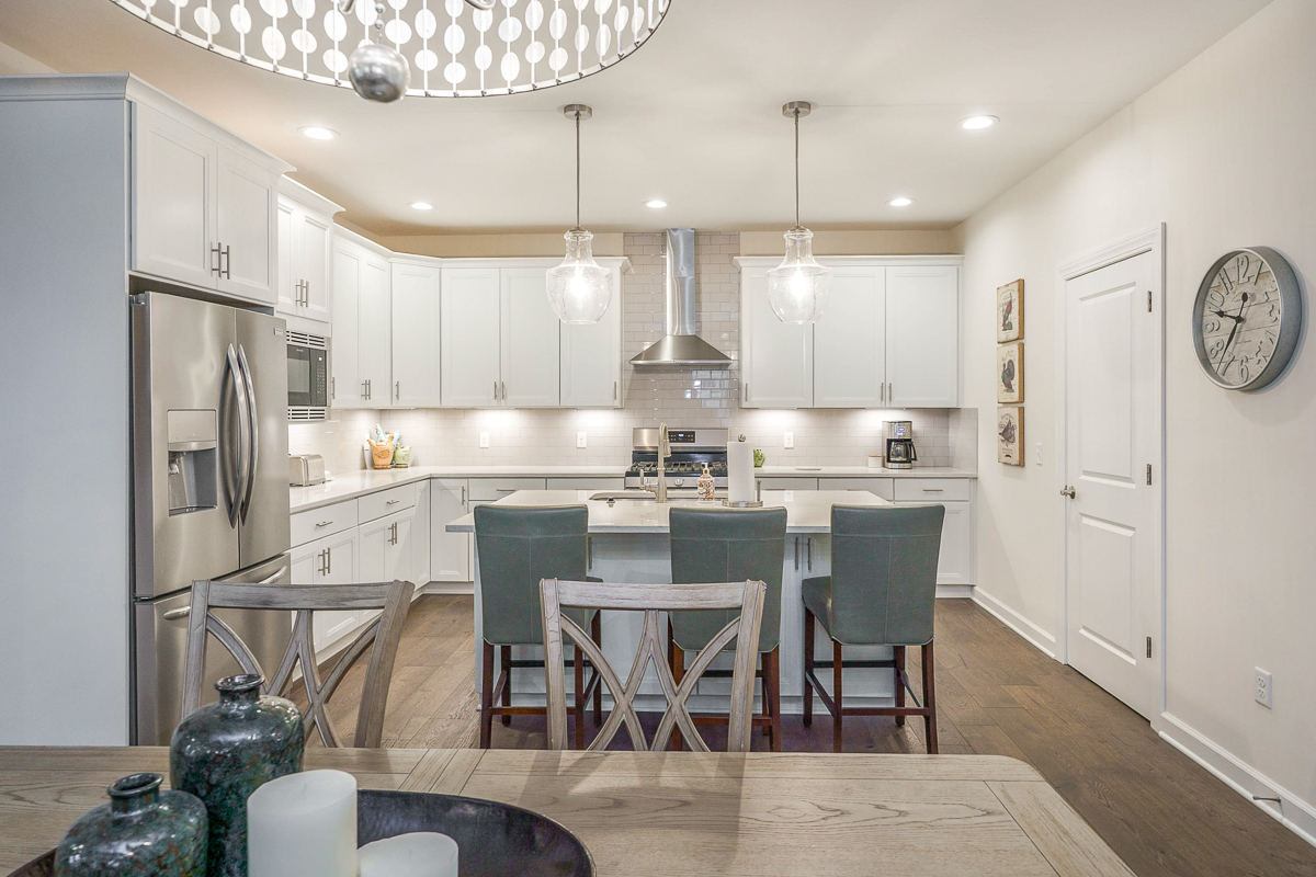 7678 Gateway Blvd-27