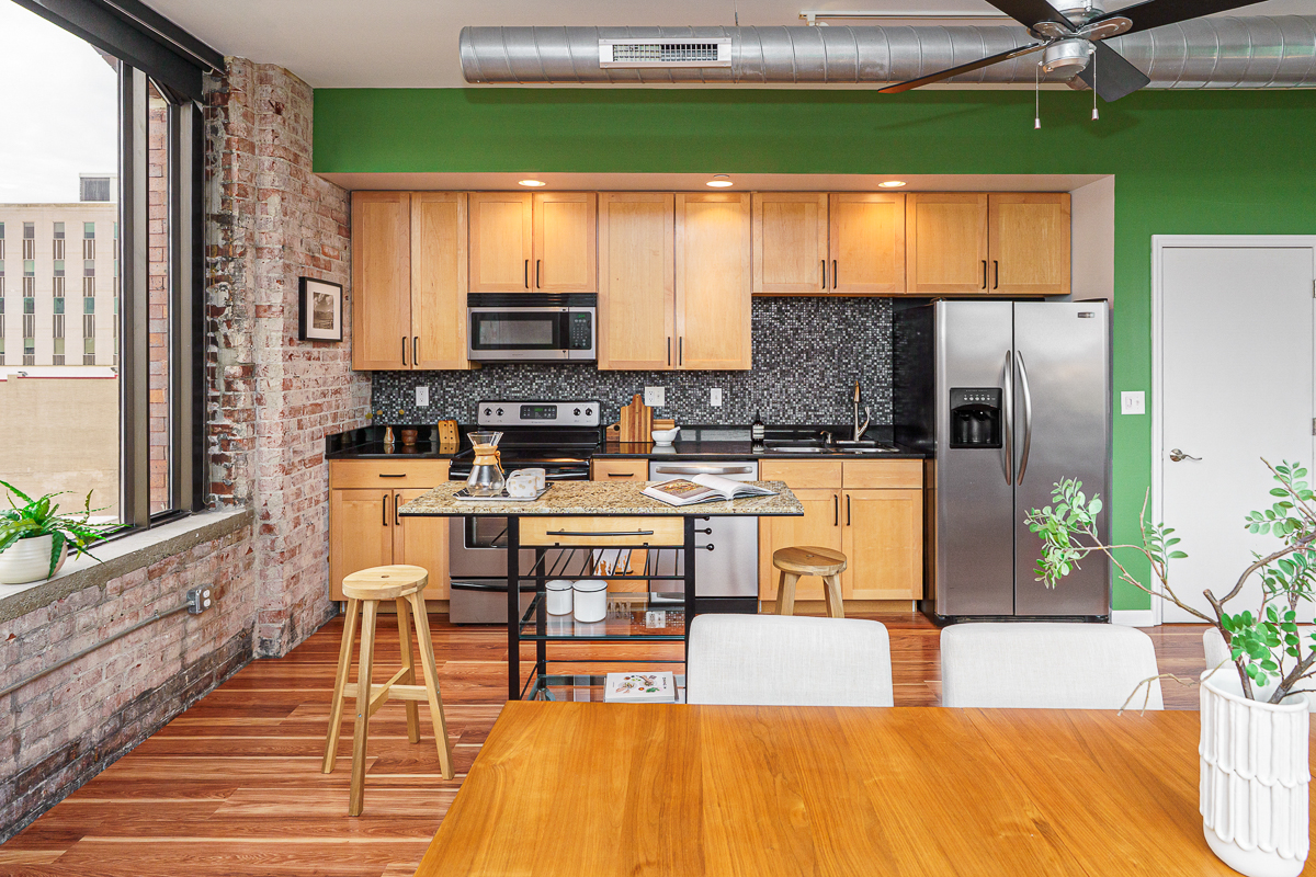 78 E Chestnut St #504-13