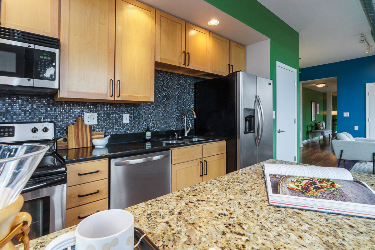 78 E Chestnut St #504-15