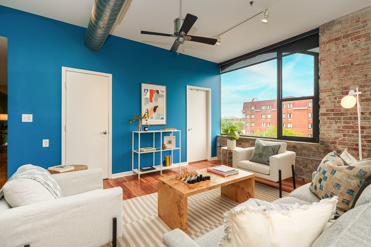 78 E Chestnut St #504-17