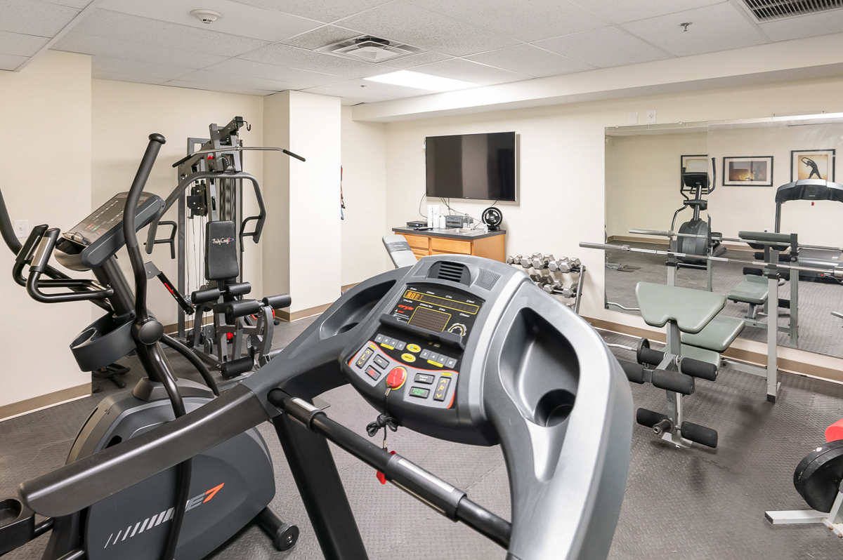 78 E Chestnut St #504-33