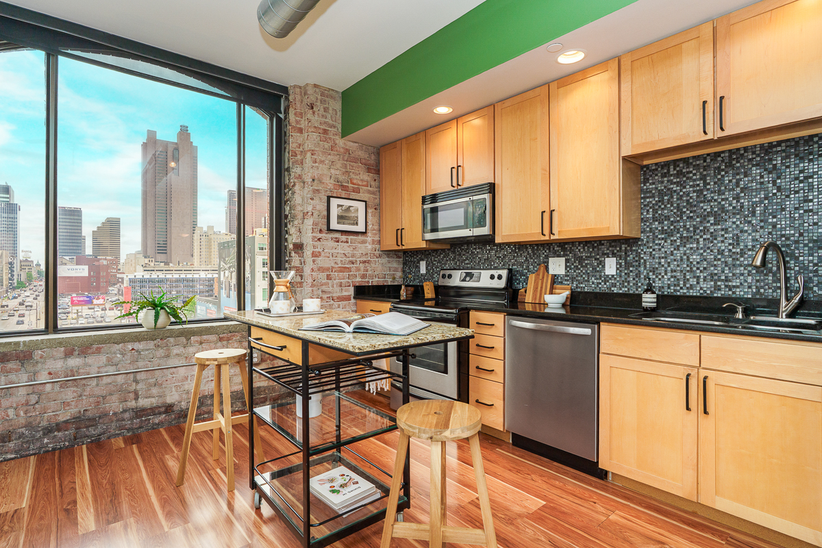 78 E Chestnut St #504-9