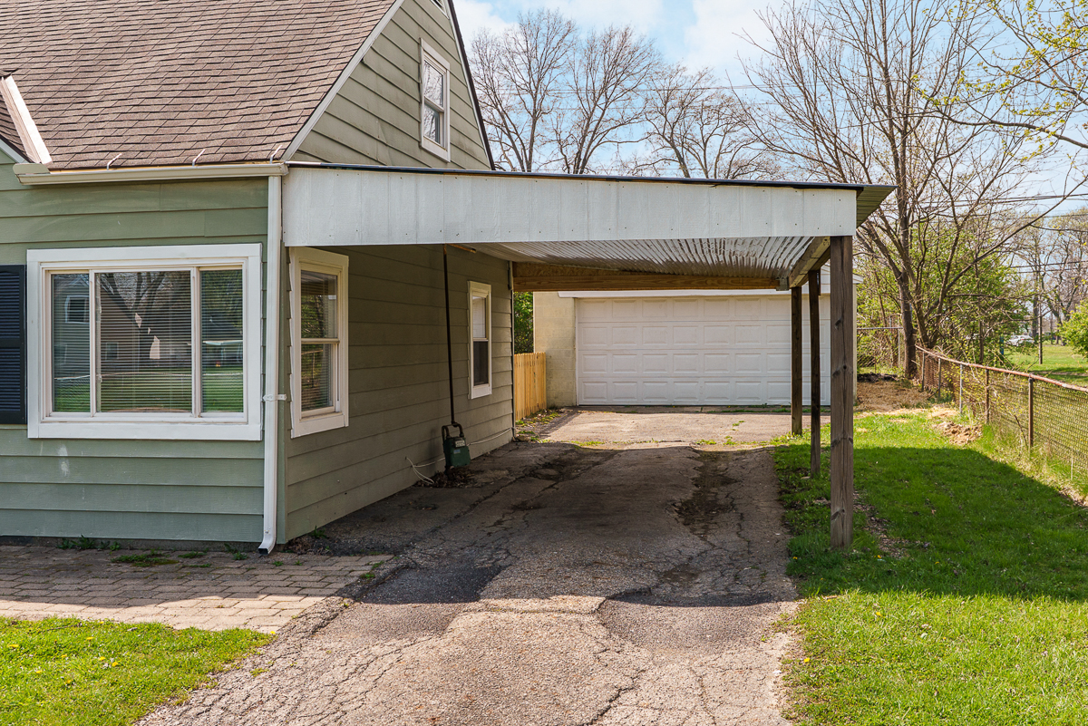 805 Exeter Rd-5