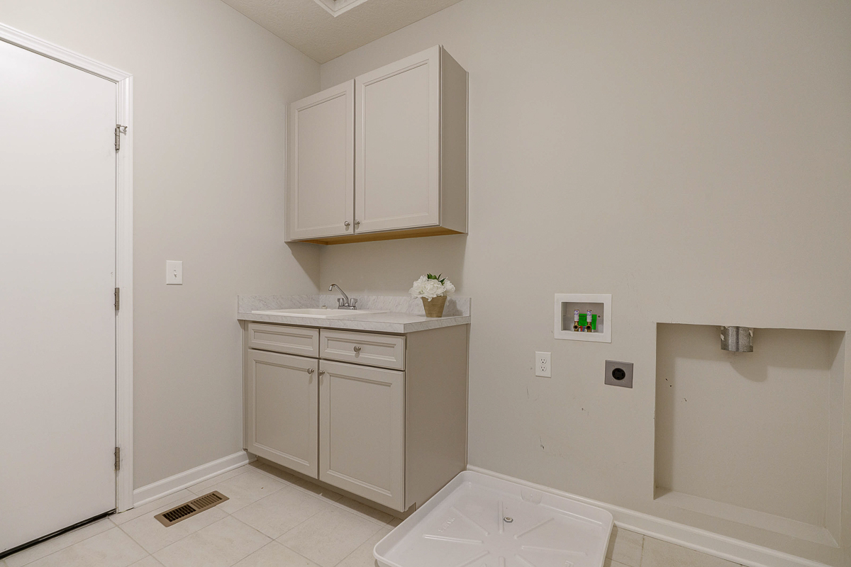 8139 Wolf Path Dr.--40