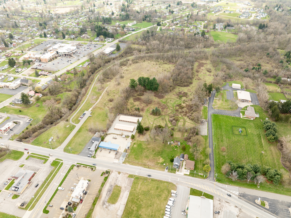 825 Harding Way W, Galion, OH 44833-3