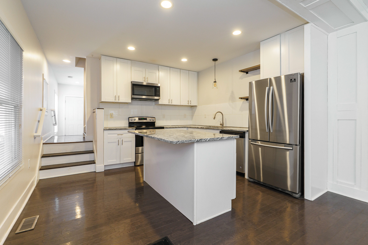 857-859 Wilson Ave-14