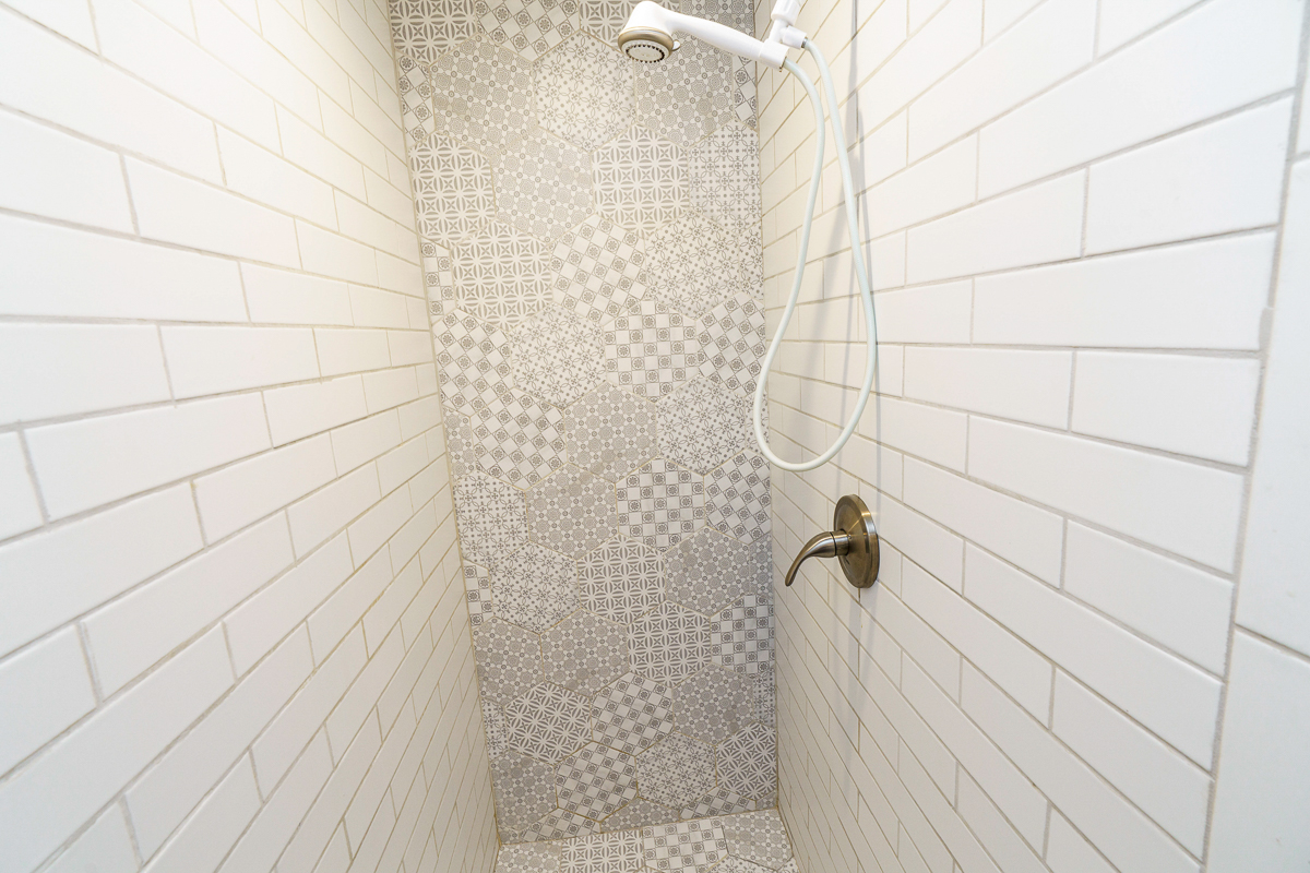 857-859 Wilson Ave-23