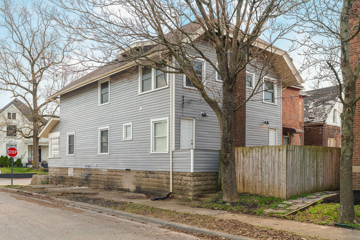 857-859 Wilson Ave-5