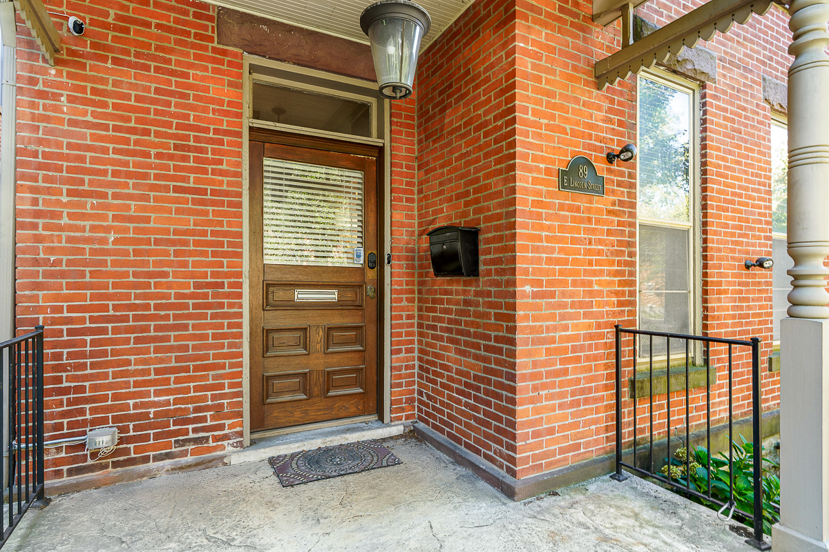 89 E lincoln St-12