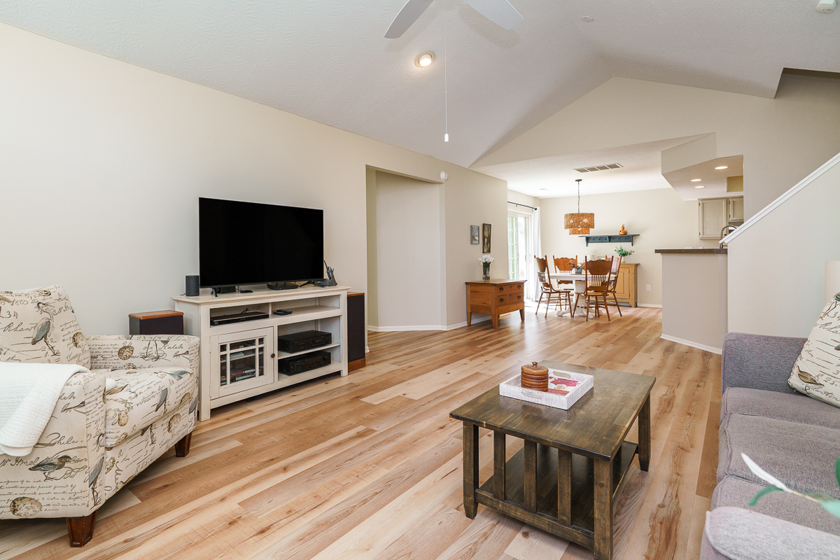 917 White Willow Lane-11