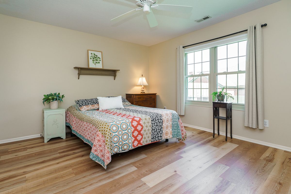 917 White Willow Lane-22