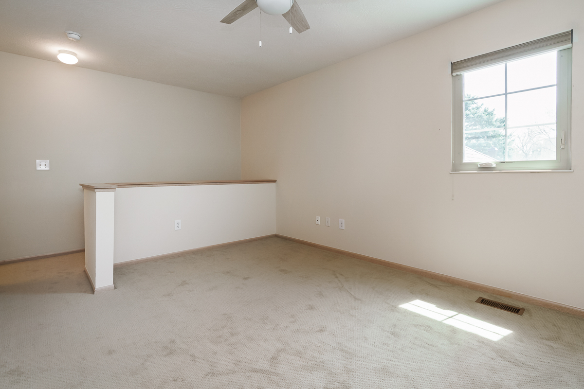 917 White Willow Lane-26