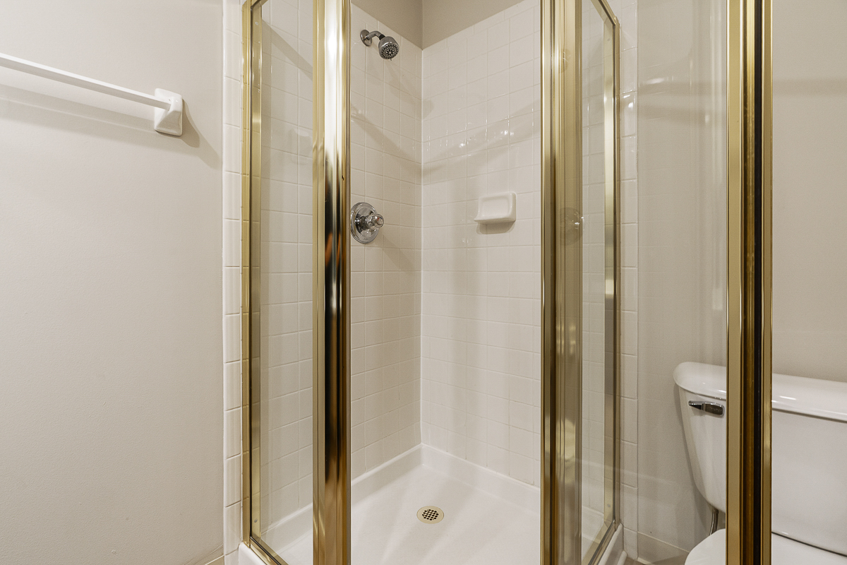 9427 Clermont Cir-15