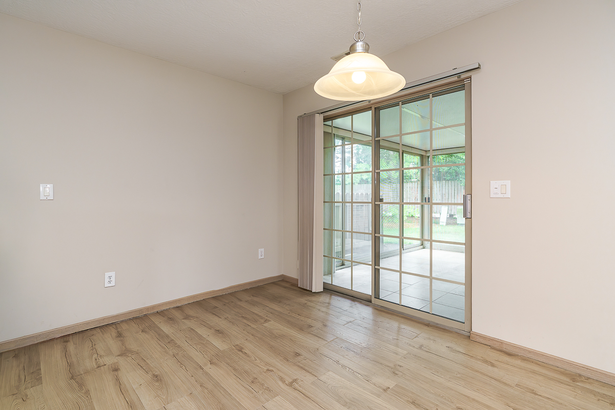 9427 Clermont Cir-16