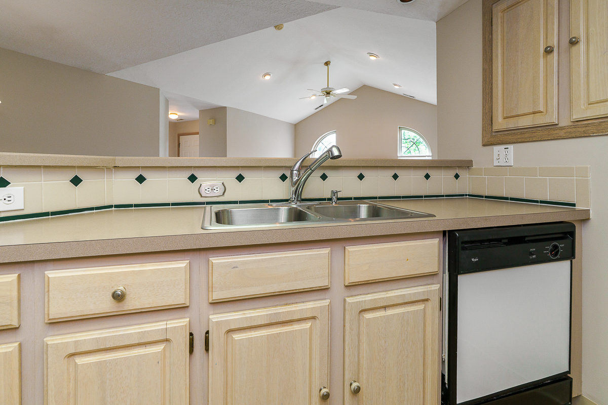 9427 Clermont Cir-25