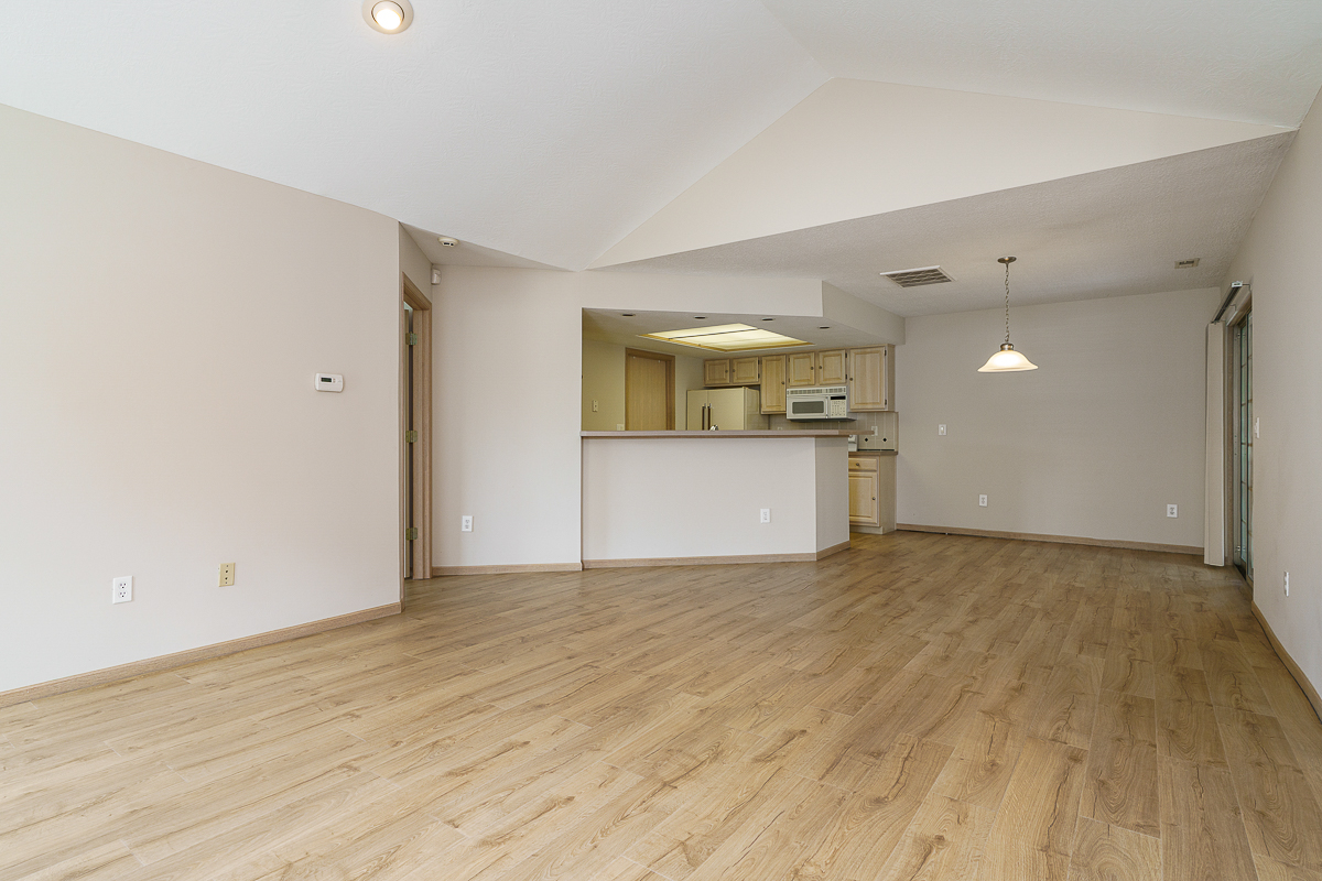 9427 Clermont Cir-35