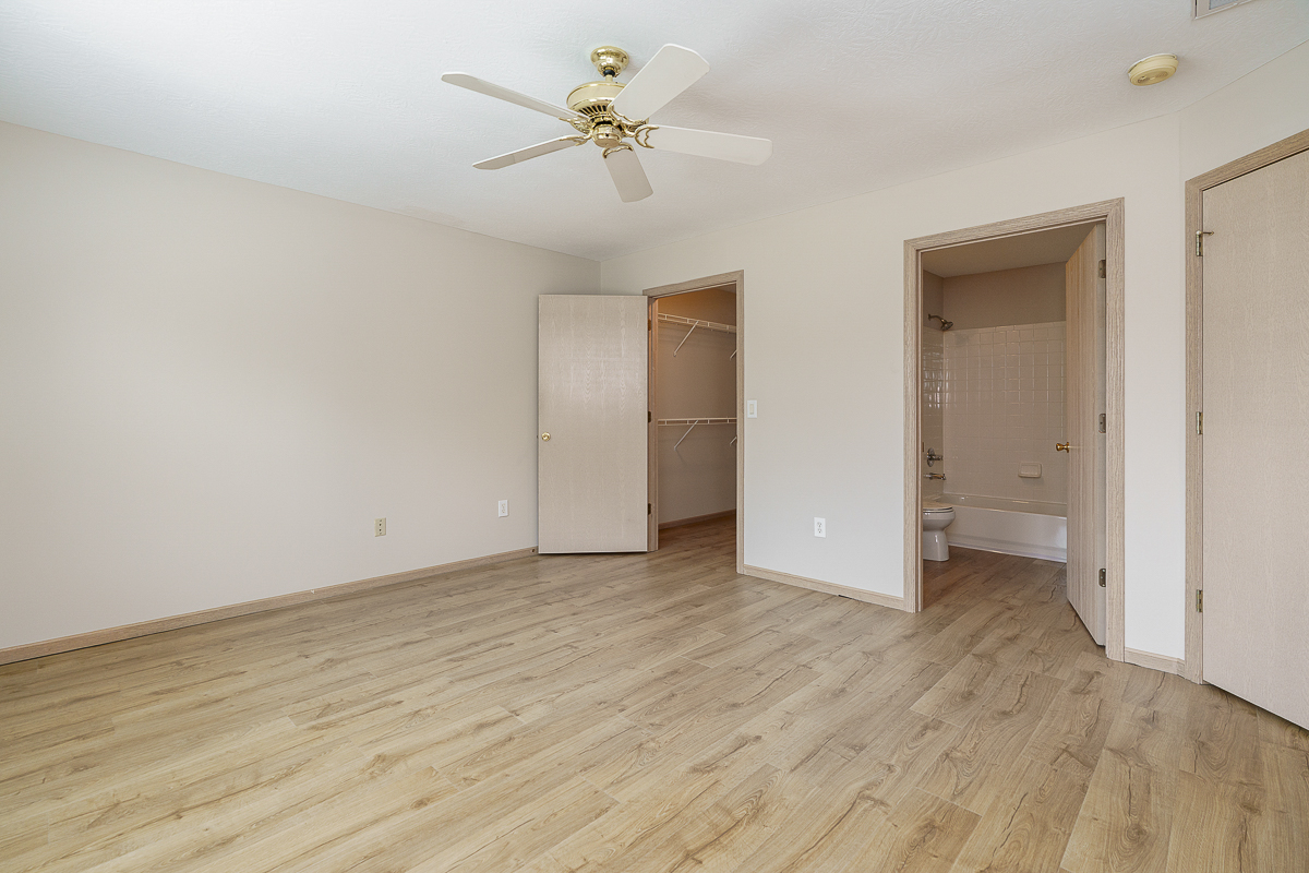 9427 Clermont Cir-40