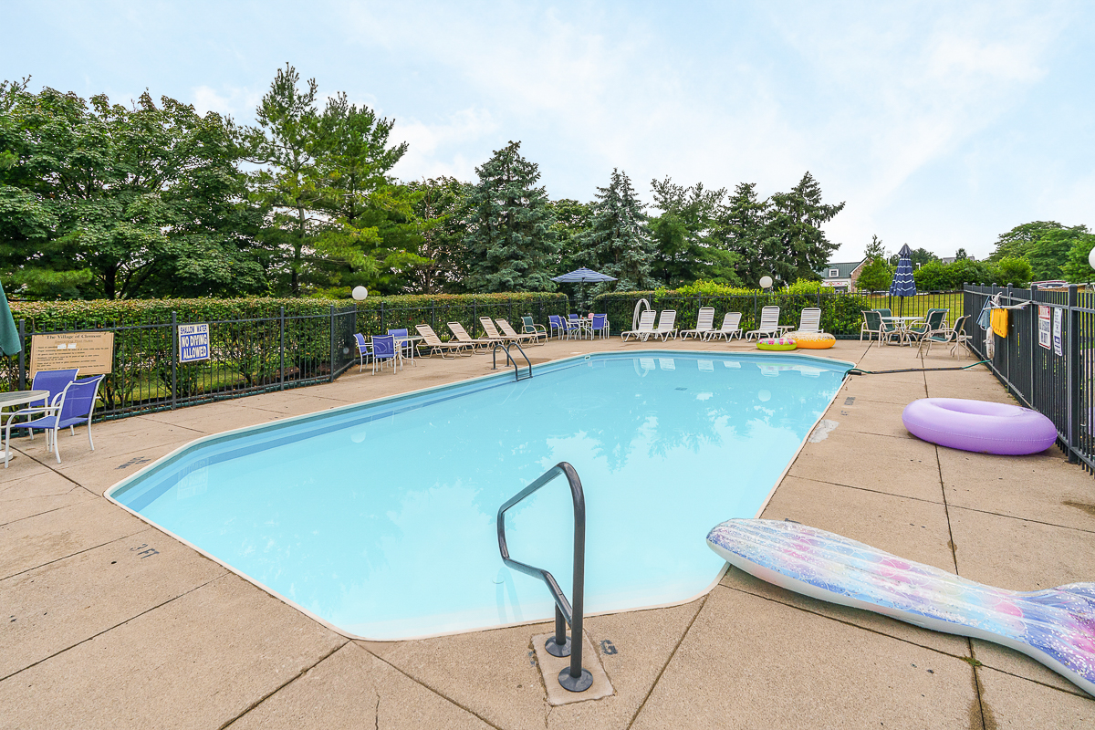 9427 Clermont Cir-43