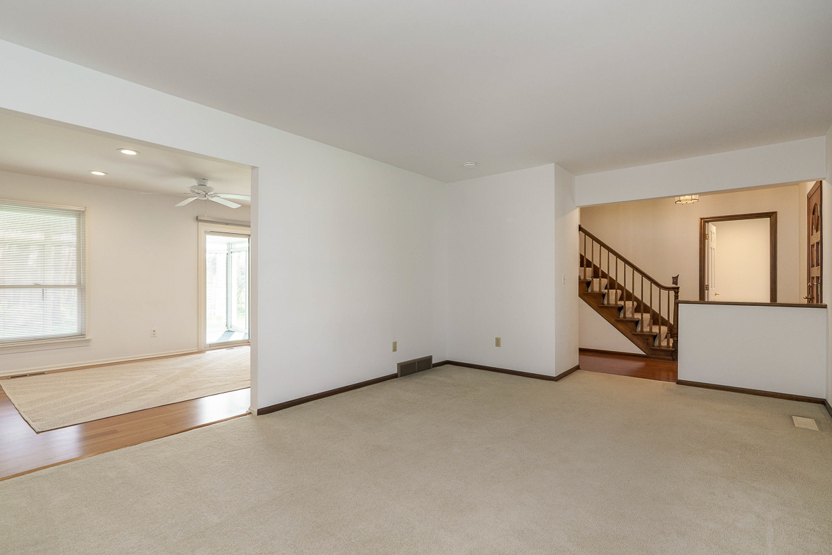 988 Danvers Ave-21