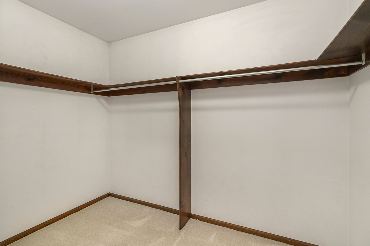 988 Danvers Ave-44