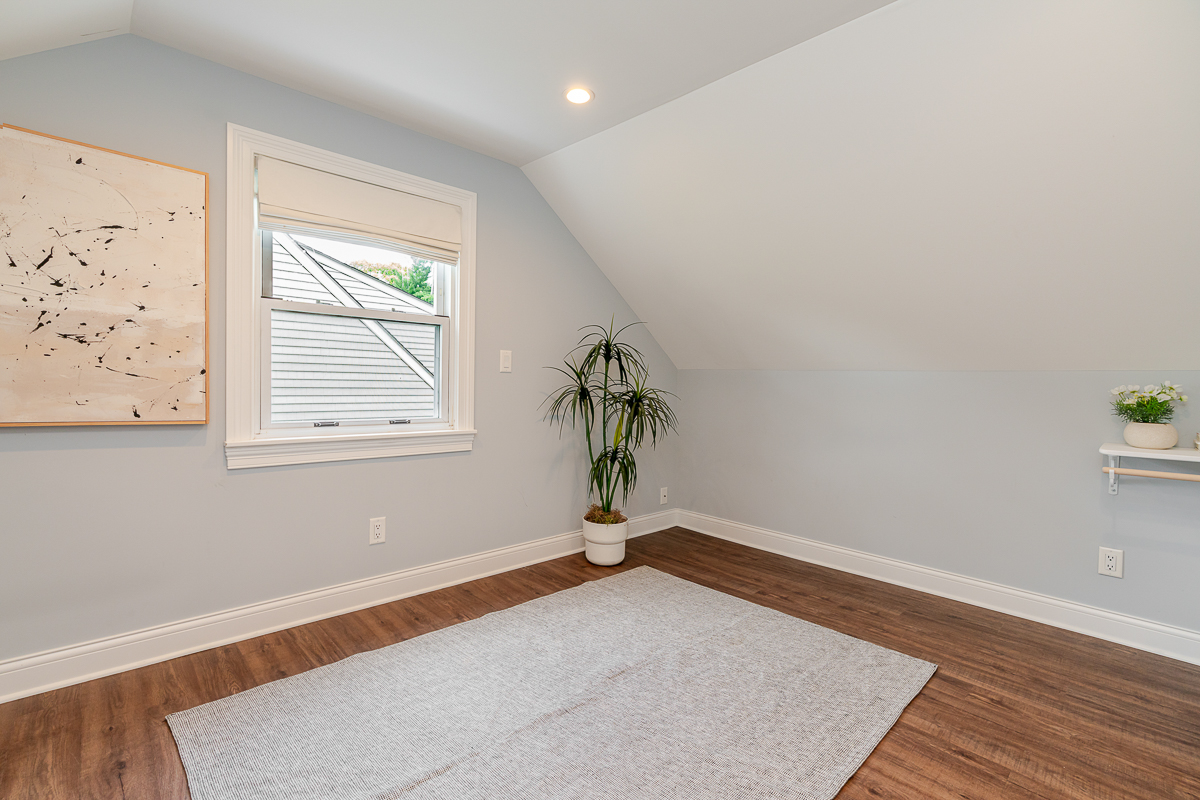 98 N Chesterfield Rd-29